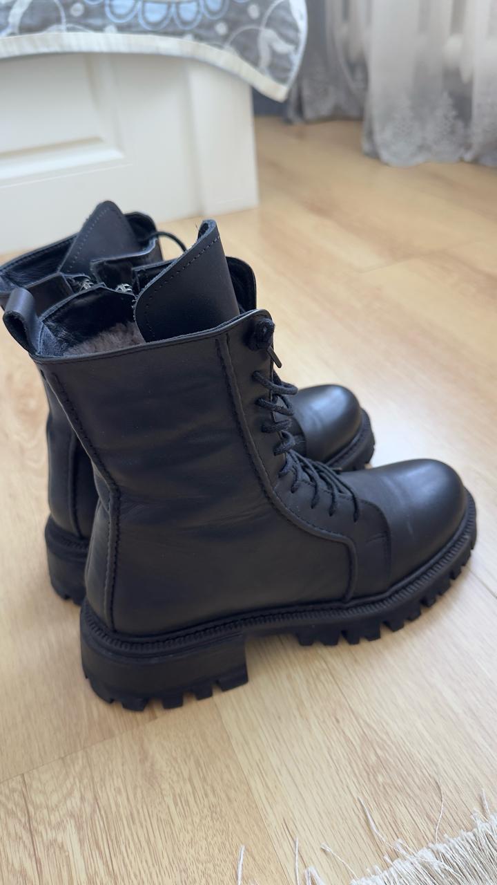 Женские ботинки Imperio