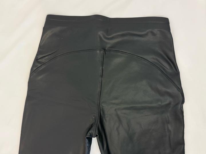 Черные кожаные лосины