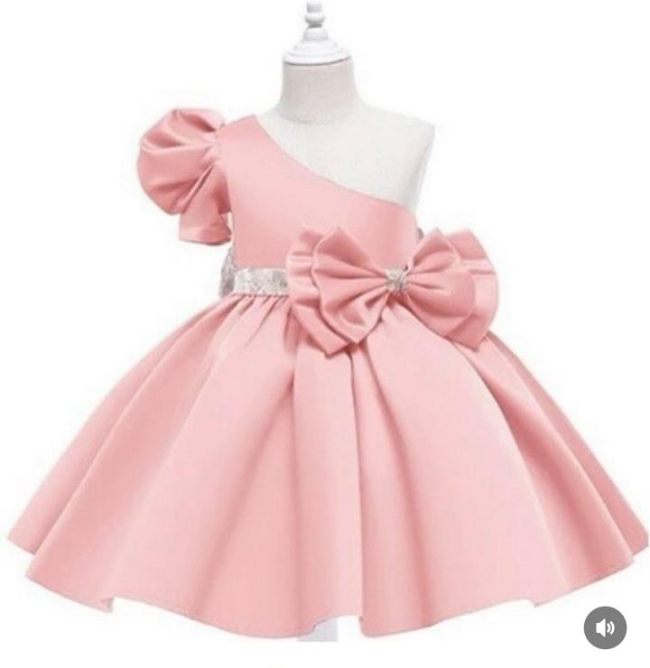 Продам вечернее платье для девочек