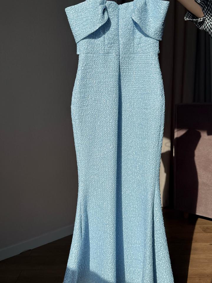 Голубое вечерние платье 48го размера