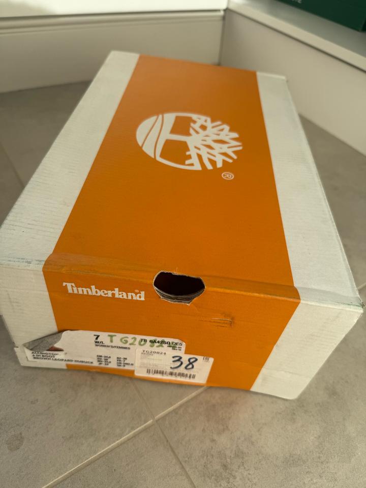 Ботильоны демисезонные бренда Timberland.