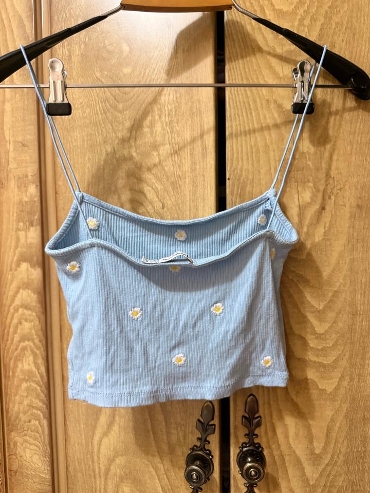 Топ Stradivarius с ромашками