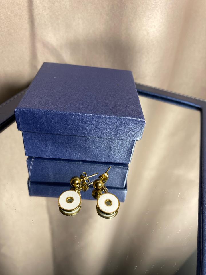 Серьги гвоздики