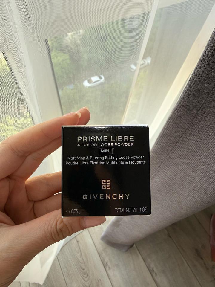 Givenchy мини пудра