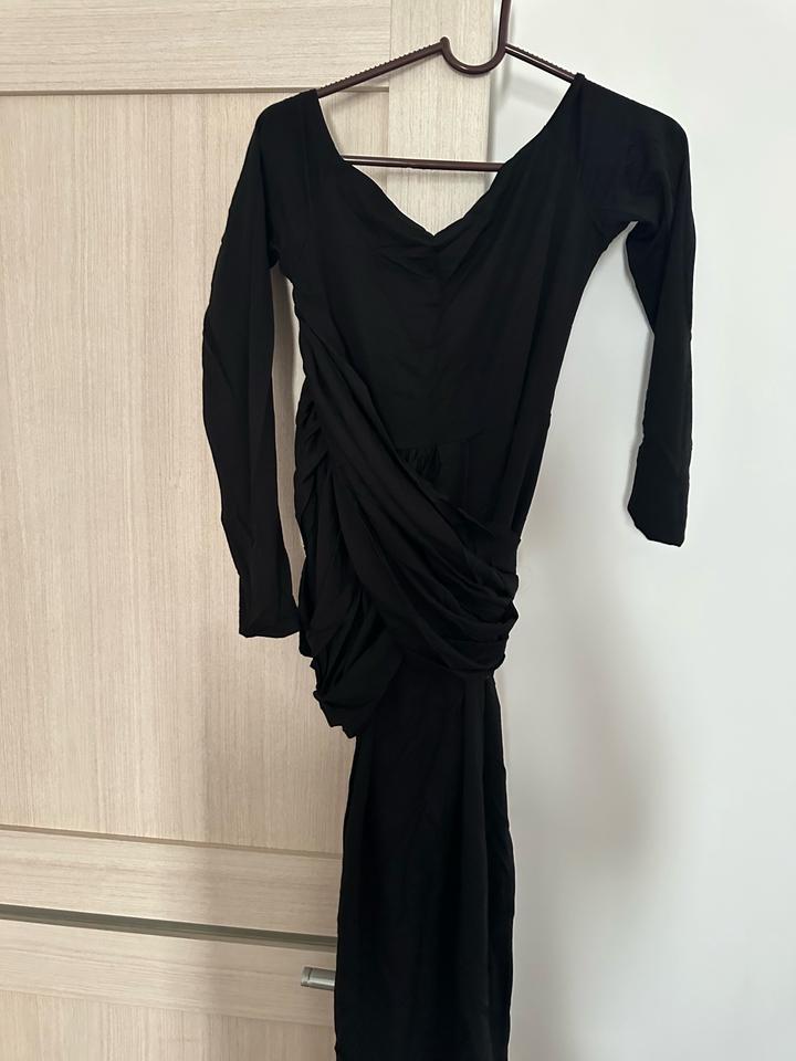 Черное вечернее платье