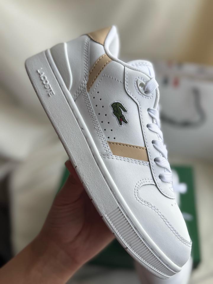 Белый кроссовки