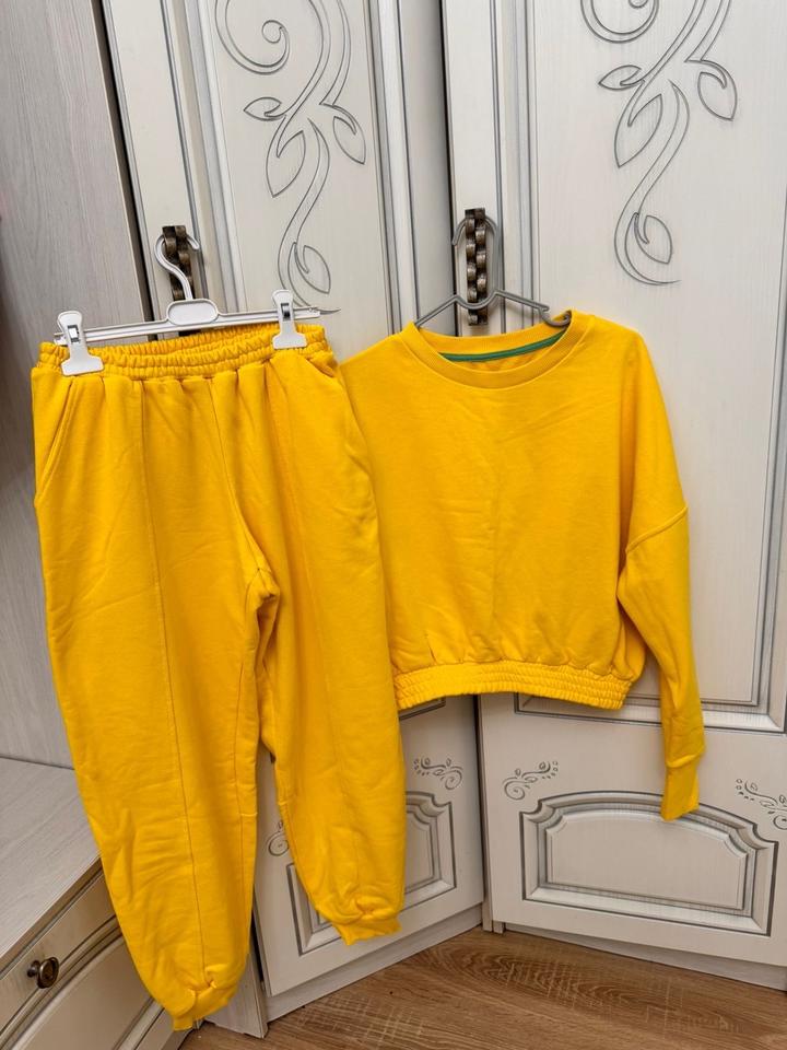 Спортивный костюм