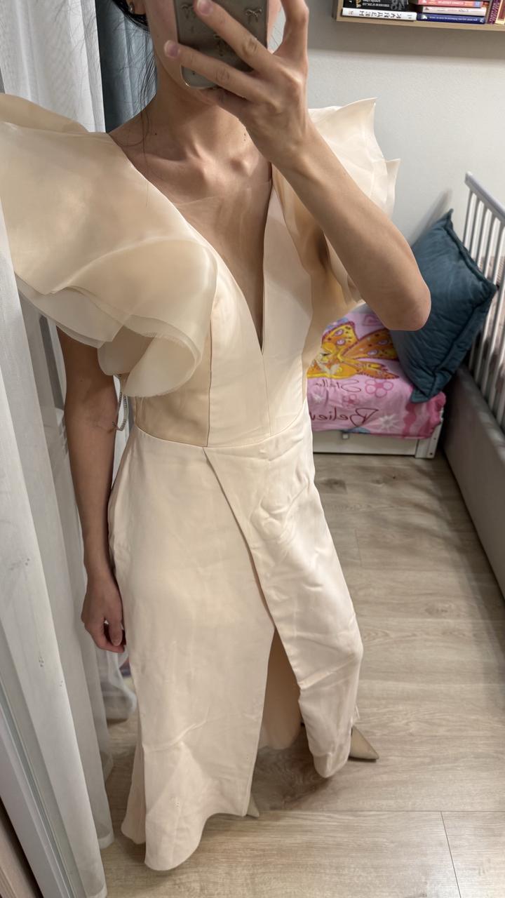 Шикарное вечернее платье