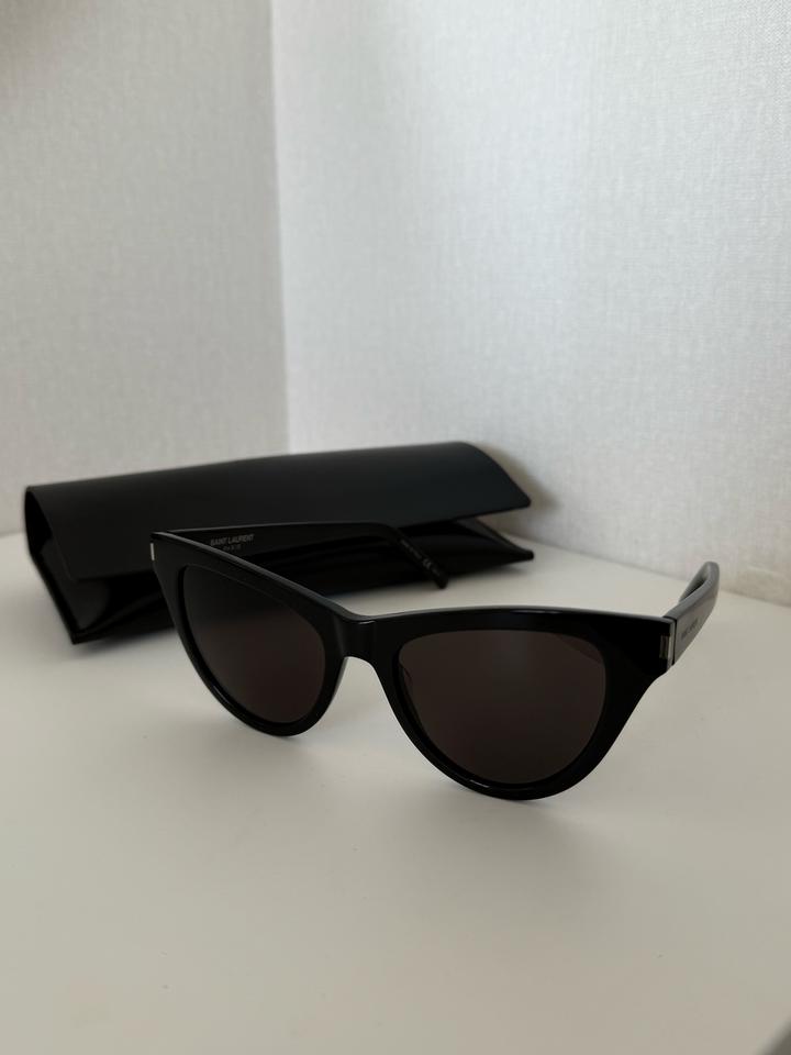 Очки Yves Saint Laurent