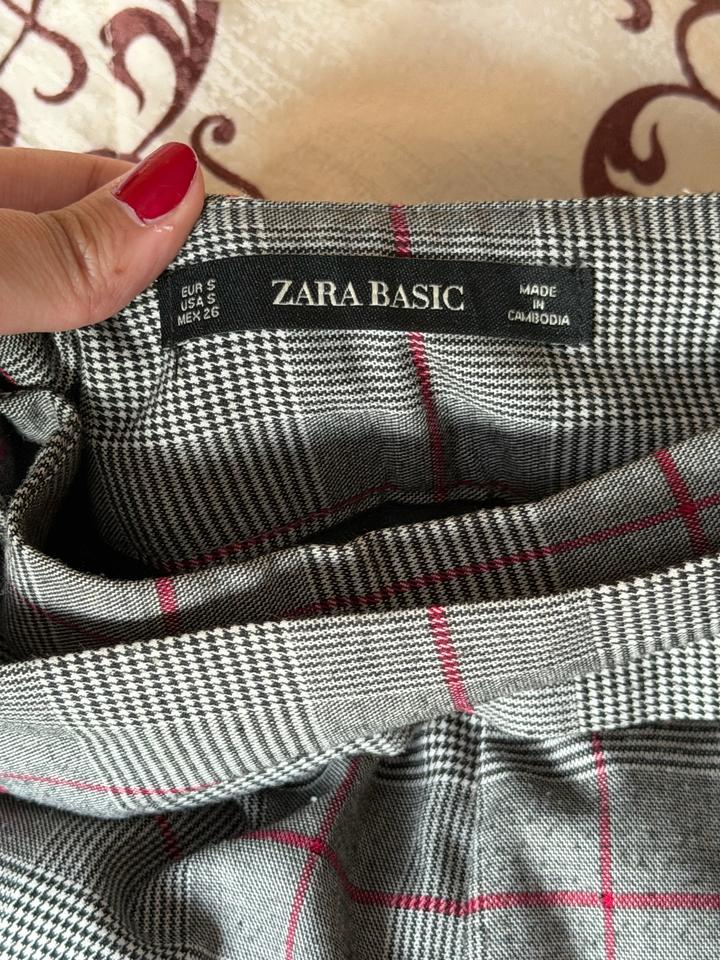 Серые брюки тартан Zara Basic