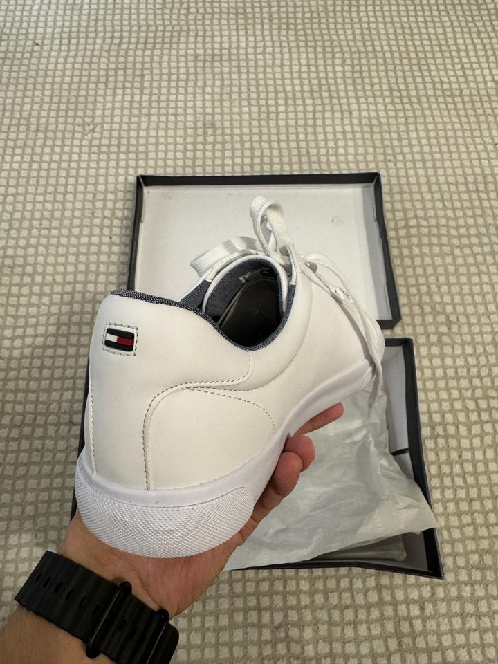 Кроссовки Tommy Hilfiger 44 размера