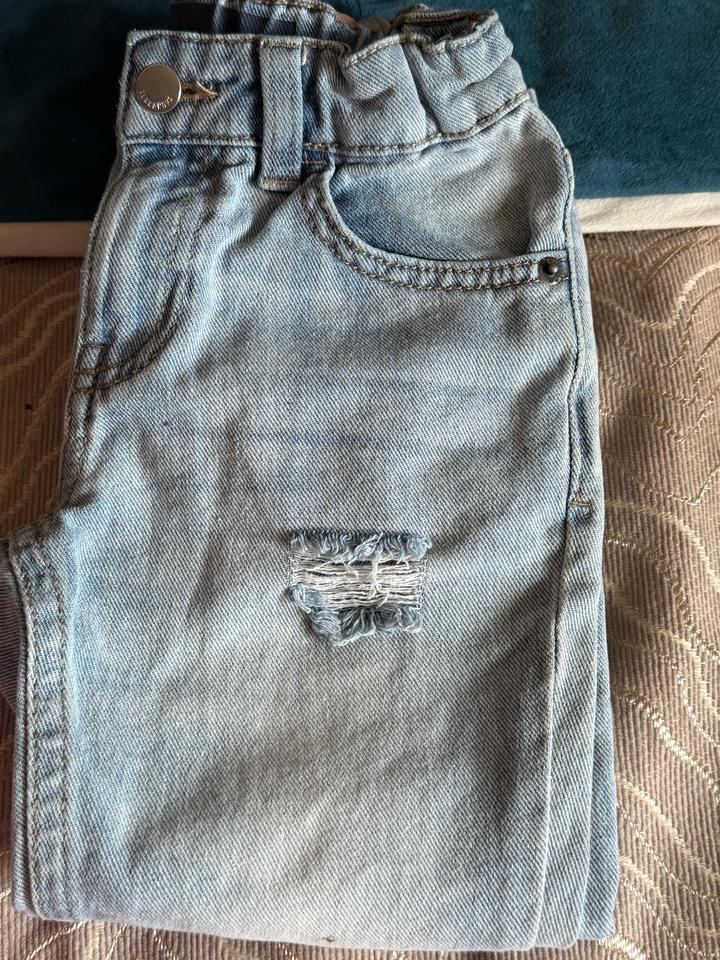 Детские джинсы Terranova