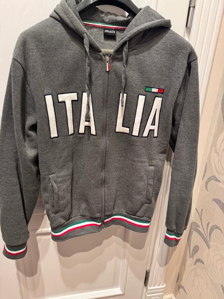 Худи Италия