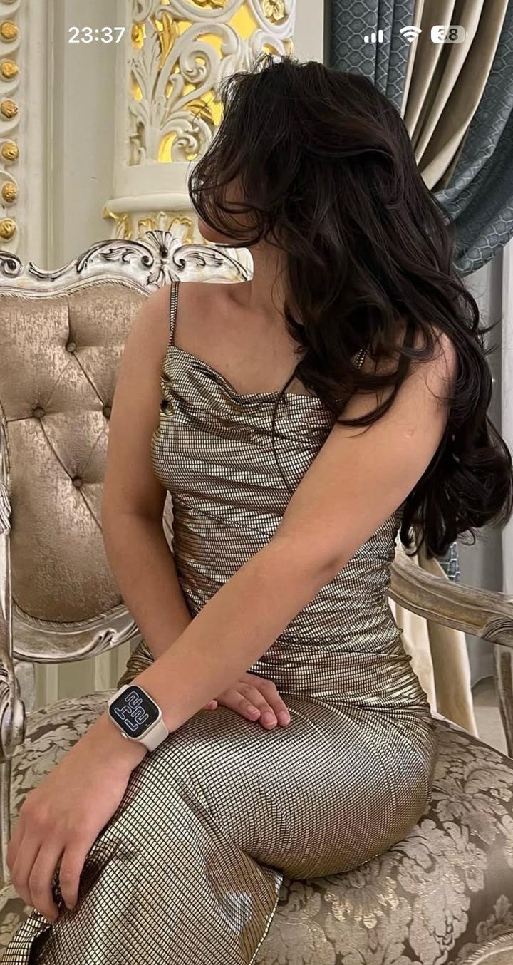 Золотистое платье