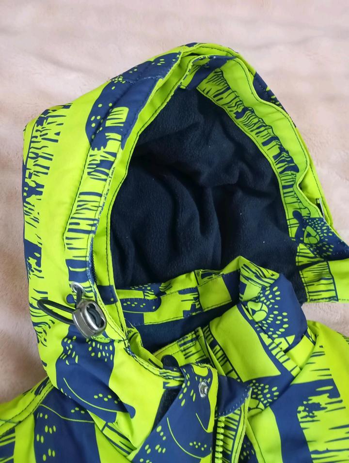 Продам зимнюю куртку со штанами