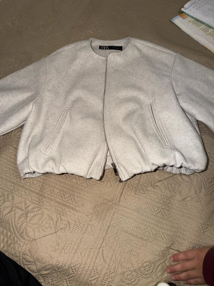 Бомбер Зара