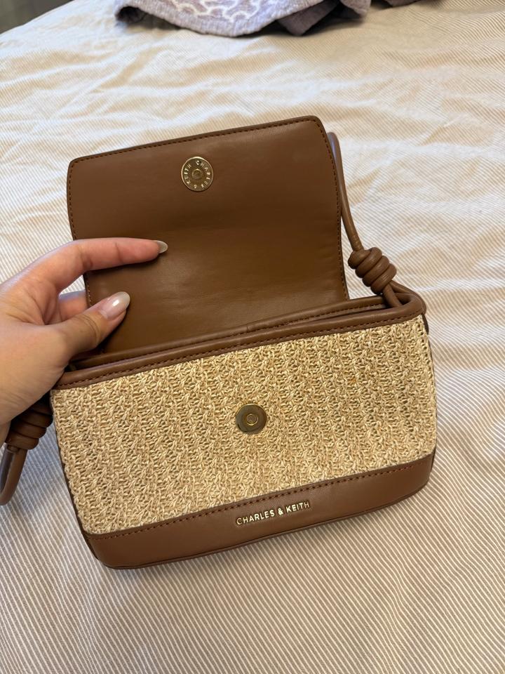 Сумка Charles and Keith