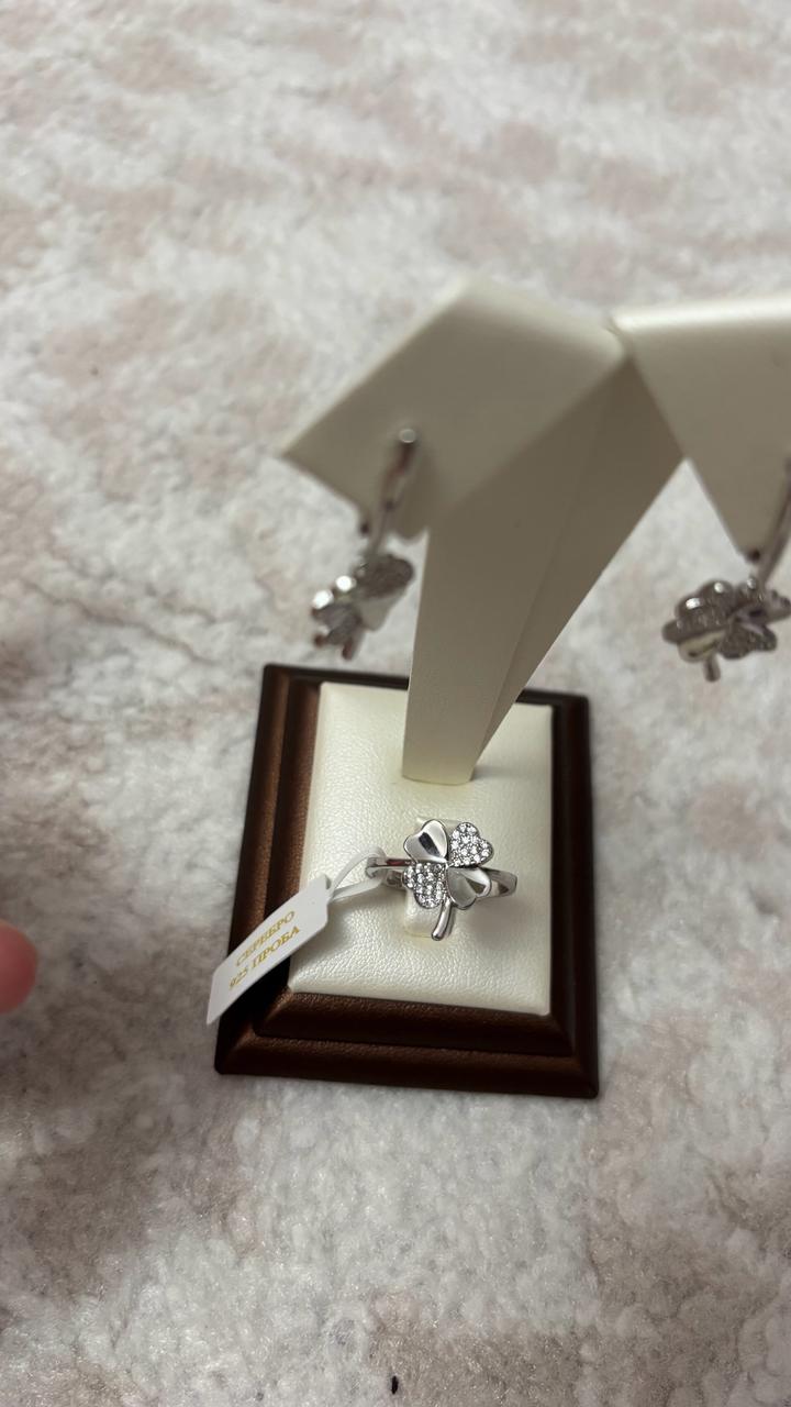 Серебряный набор «Клевер» — элегантный комплект украшений, Серебро 925 проба