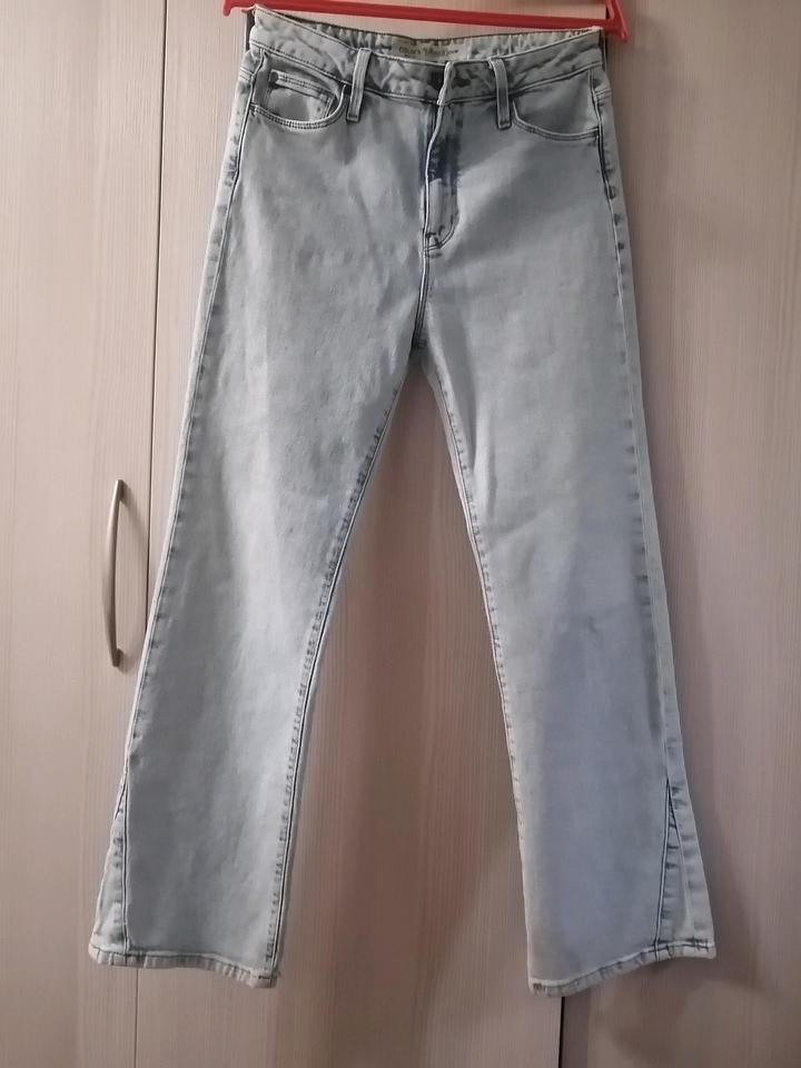 Джинсы Colins