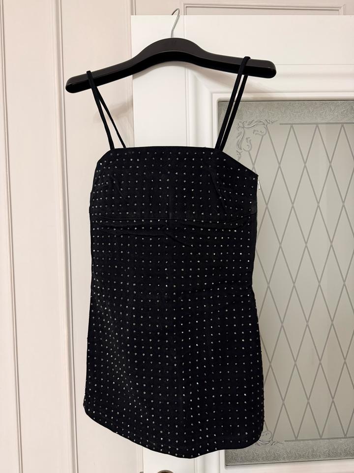 Черное мини платье Mango