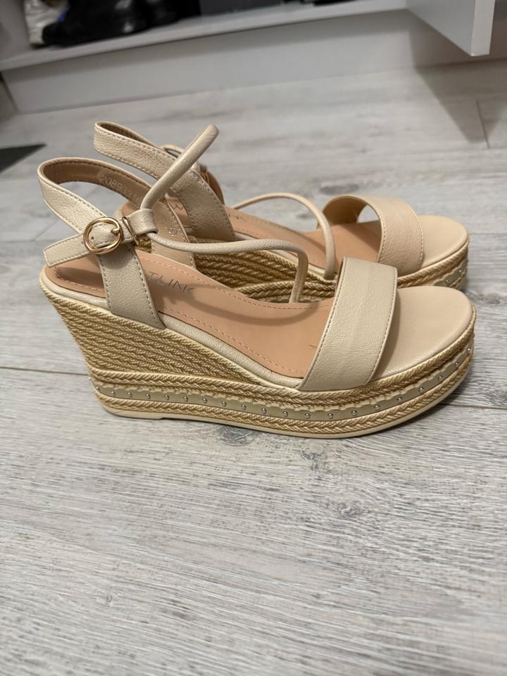 Красивые Босоножки