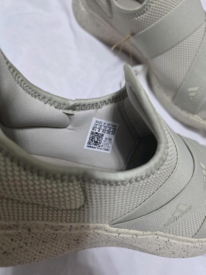 Женские кроссовки Adidas