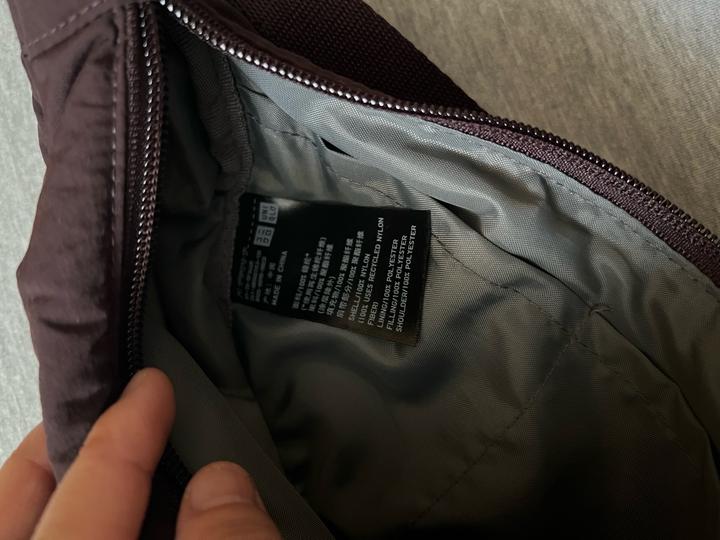 Uniqlo mini банан сумка