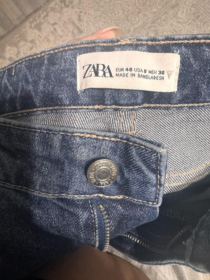 Джинсы Zara