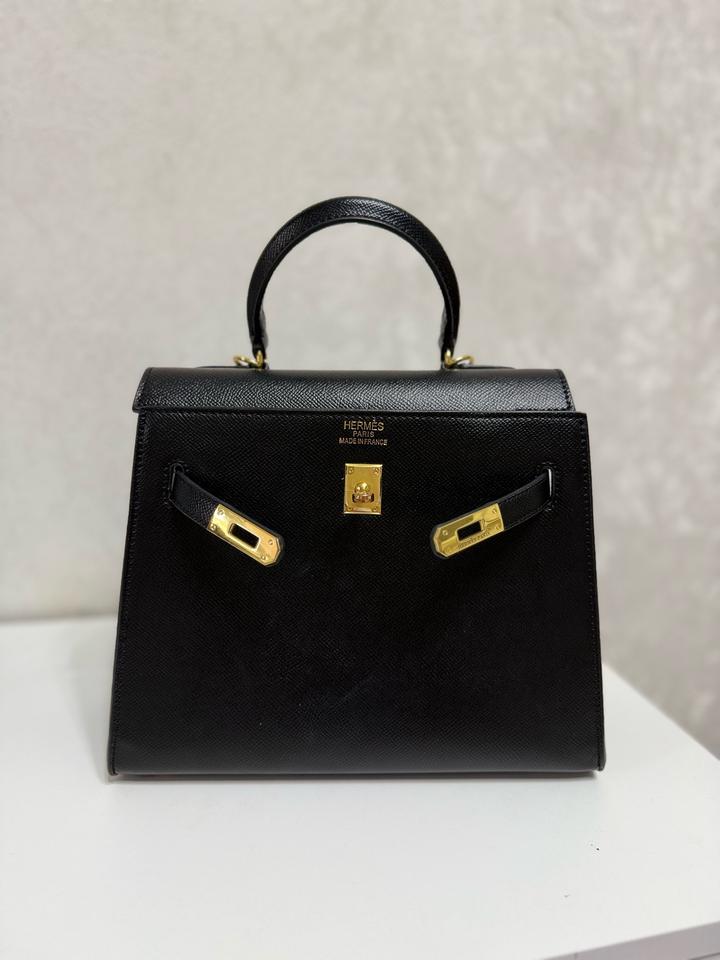 Чёрная сумка Hermes Kelly