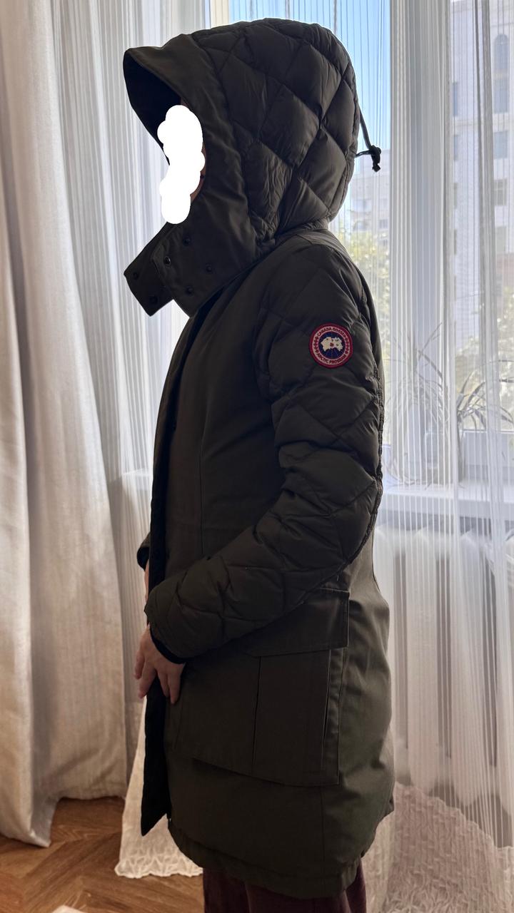 Зимняя куртка от Canada Goose