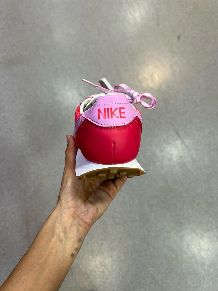 Кроссовки Nike