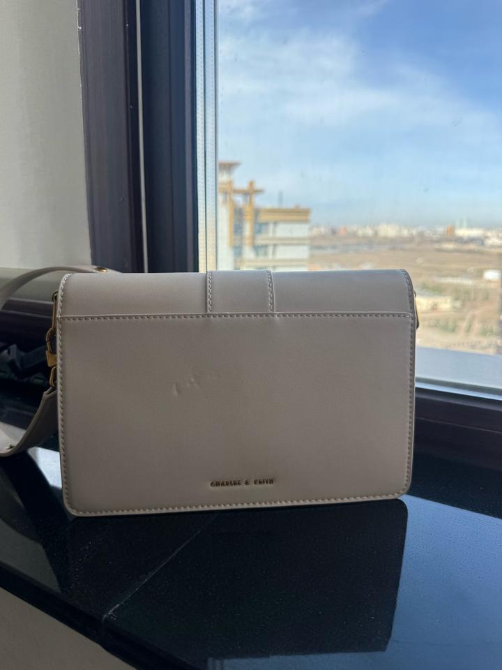 Сумка Charles Keith