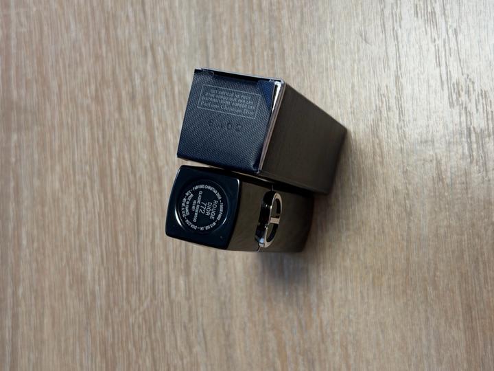 Rouge Dior Couture Colour Lipstick , батч код на фото