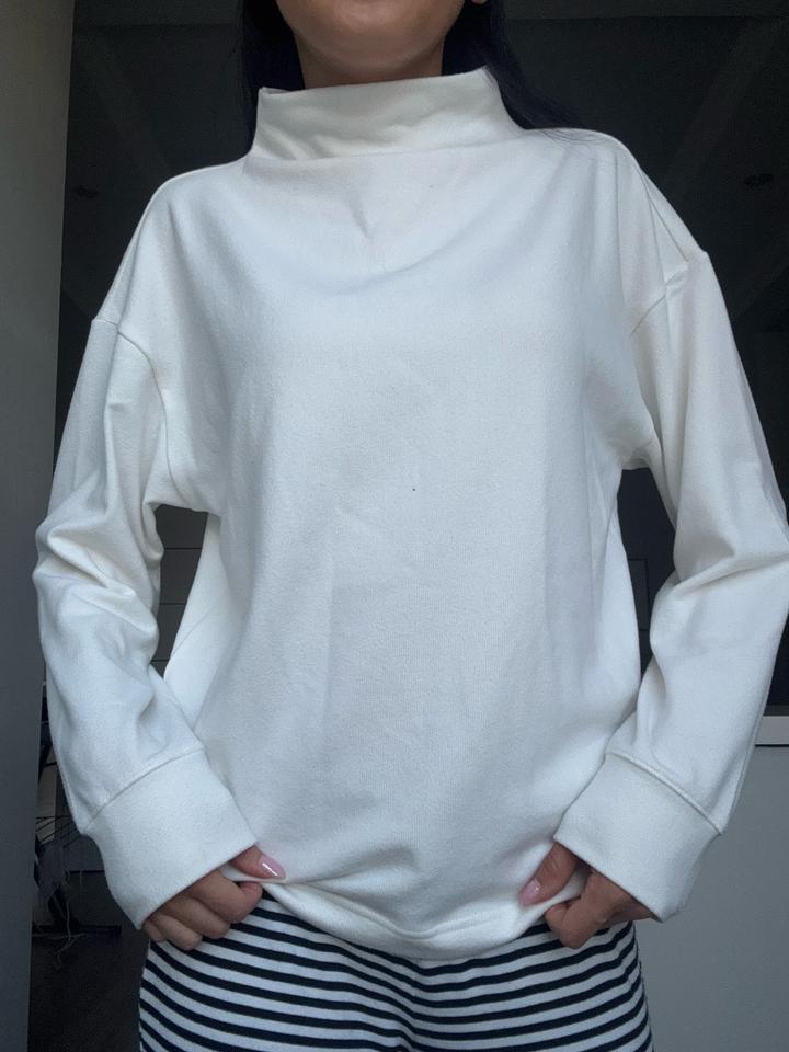 Свитер UNIQLO