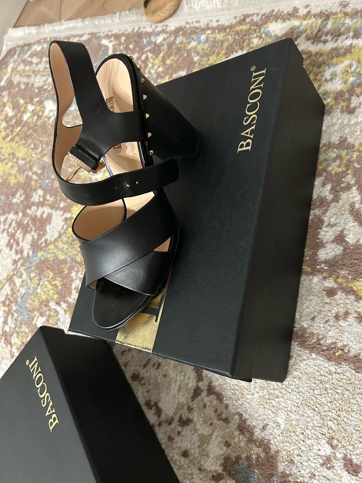 Черные босоножки Baskoni
