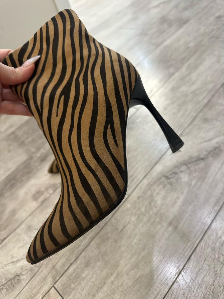 Замшевые ботильоны Leo