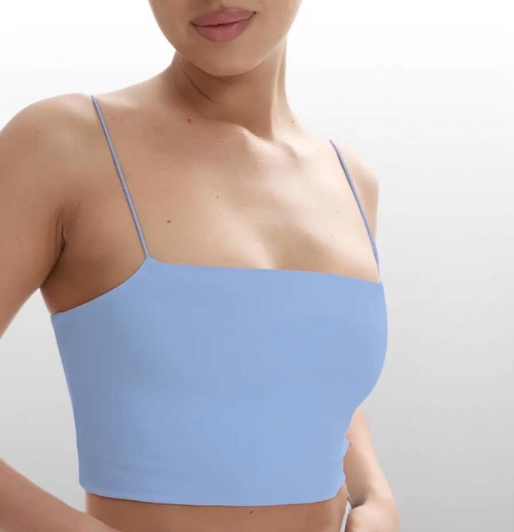 Топ на бретельках