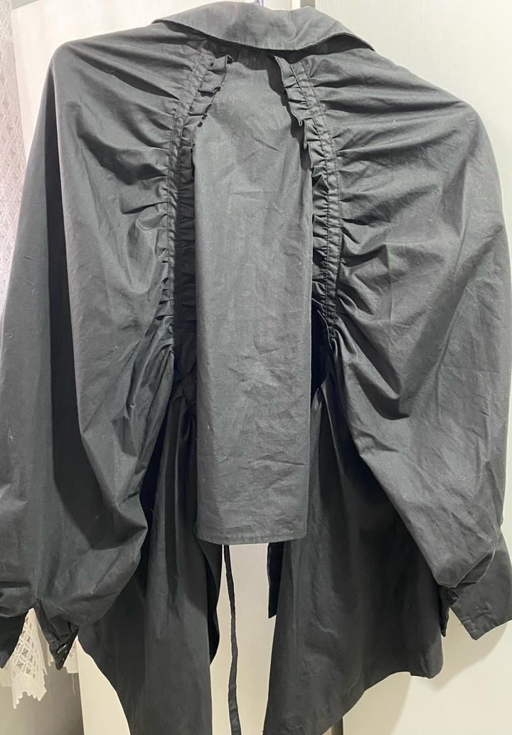 Черная рубашка