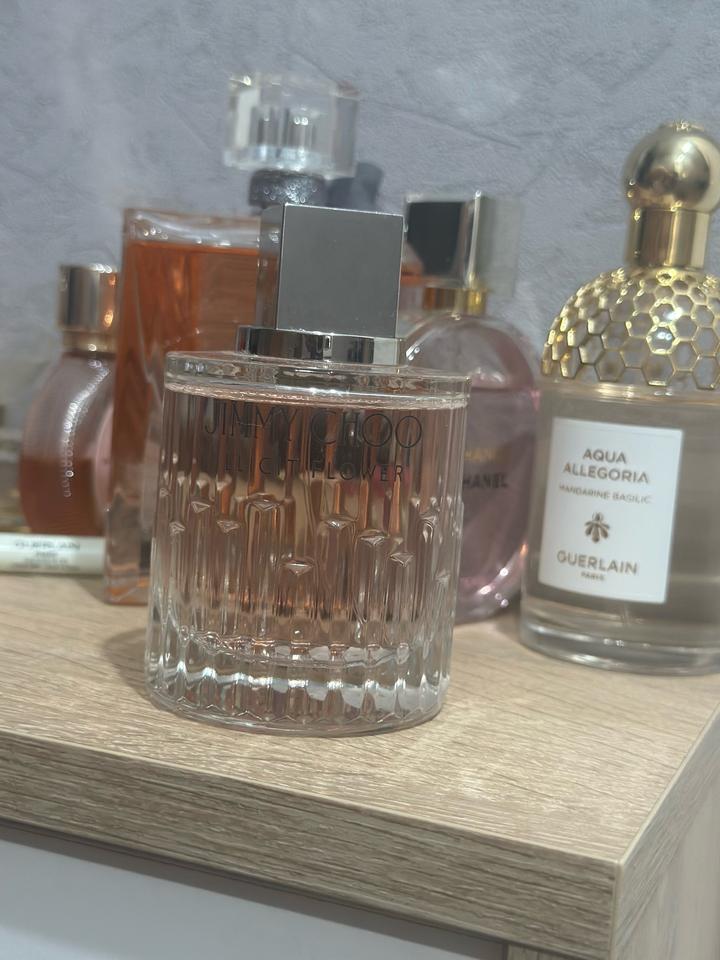 Jimmy choo illicit flower