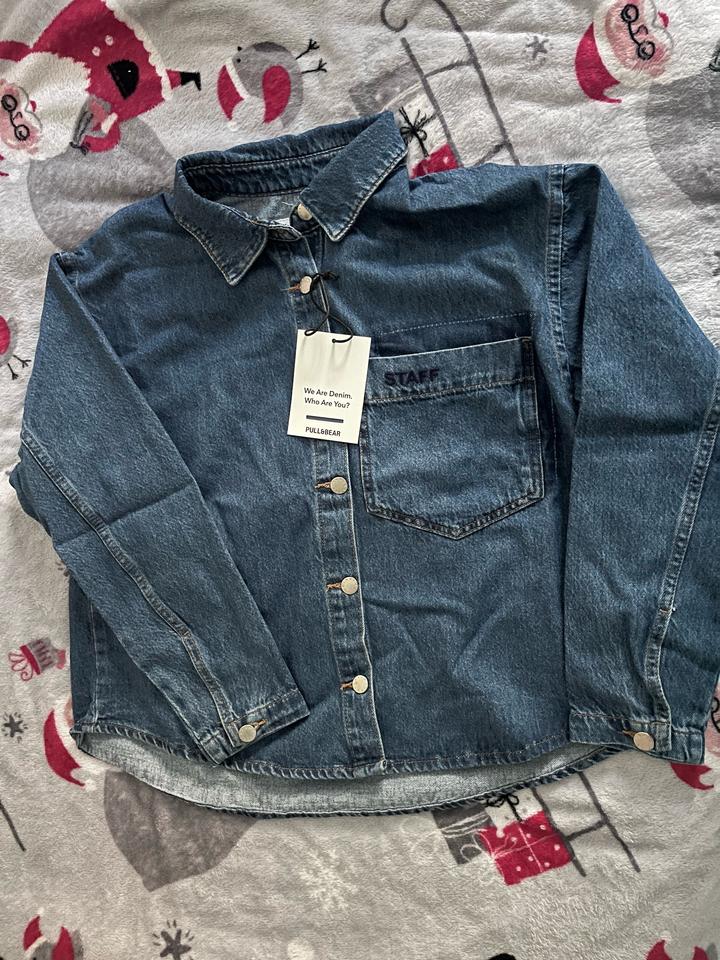 Темно синяя джинсовка Pull and Bear