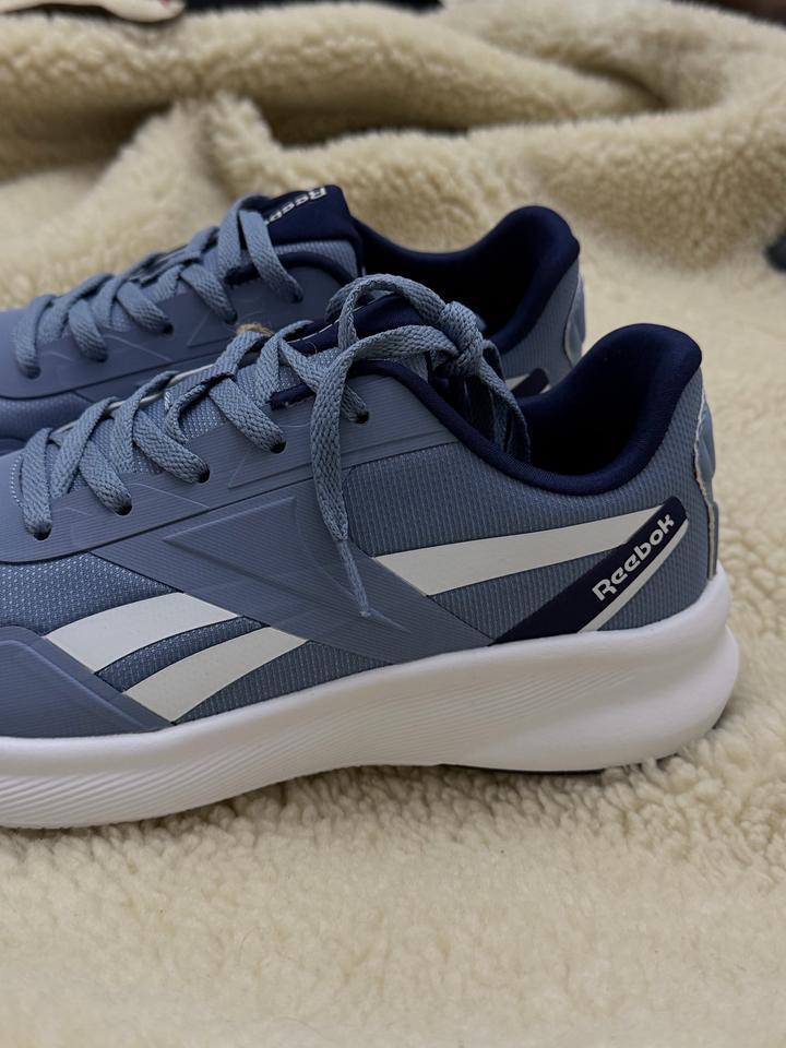 Женские кроссовки Reebok