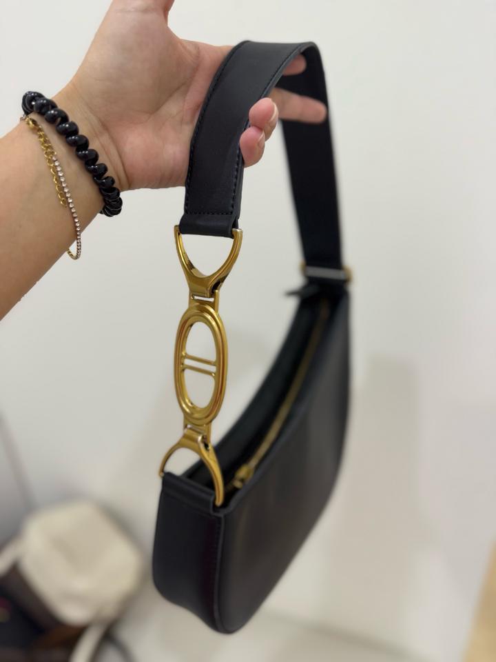 Charles and keith сумочка