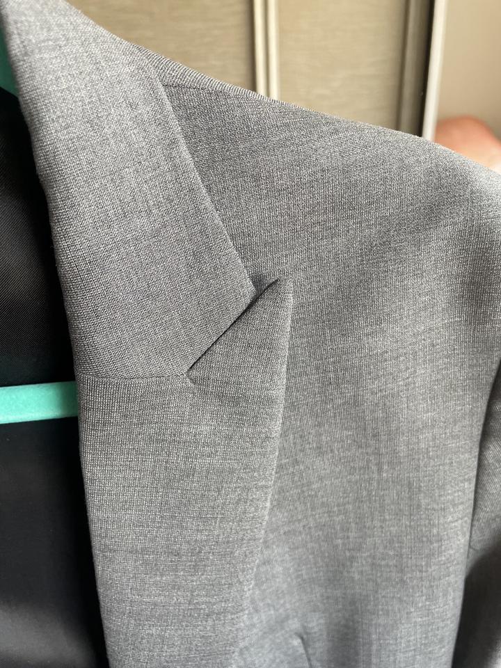 Серый пиджак от TOTEME