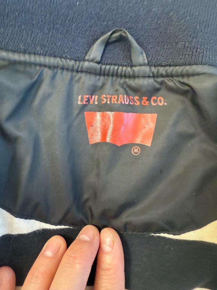 Ветровка размер М