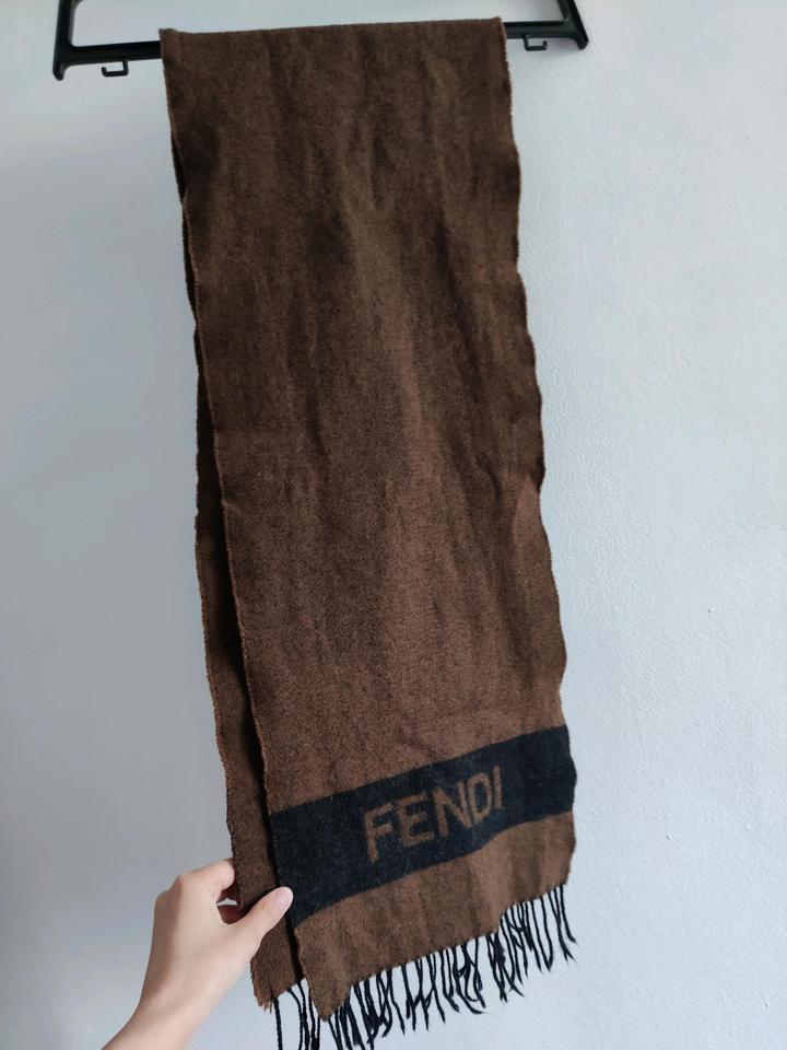 Шарф FENDI Made in Italy