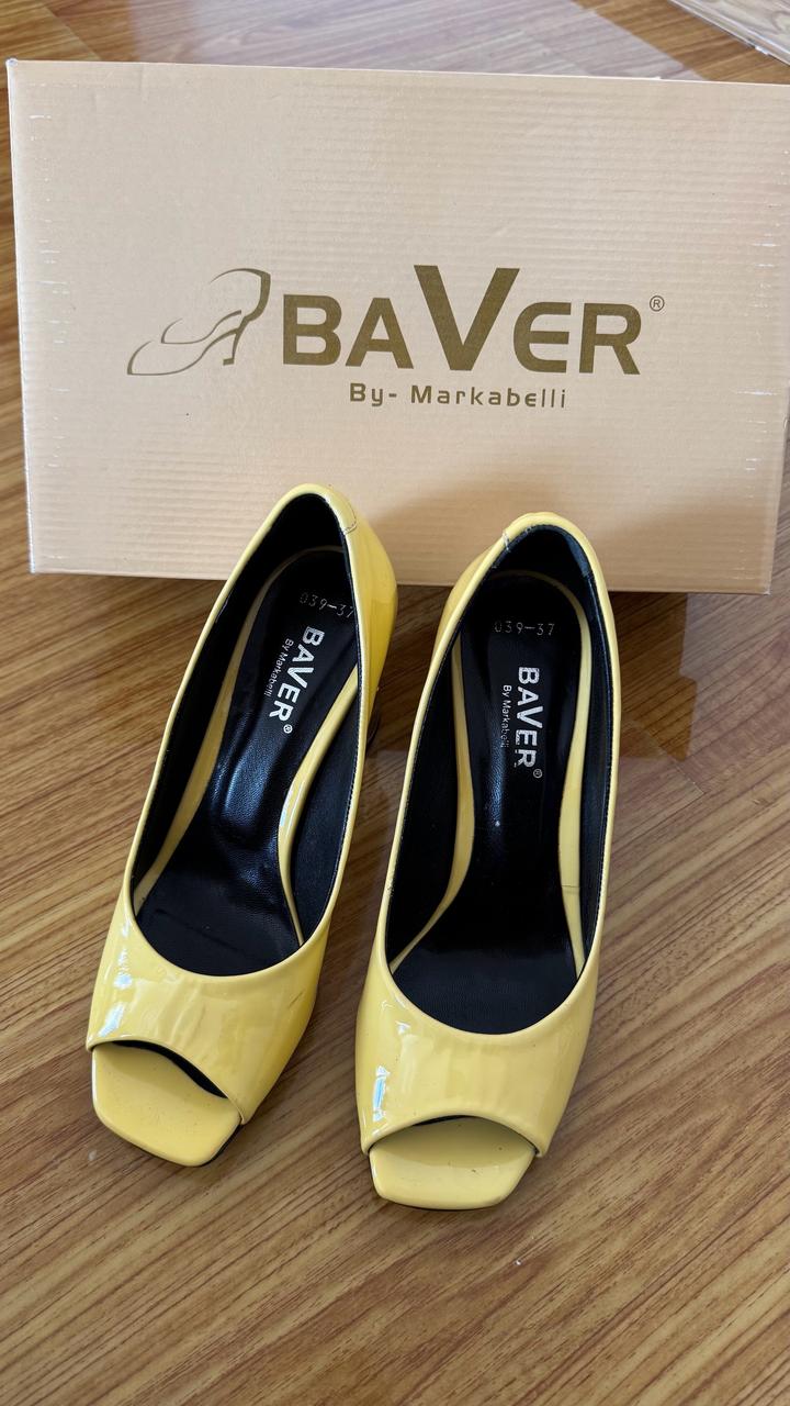 Босоножки от Baver