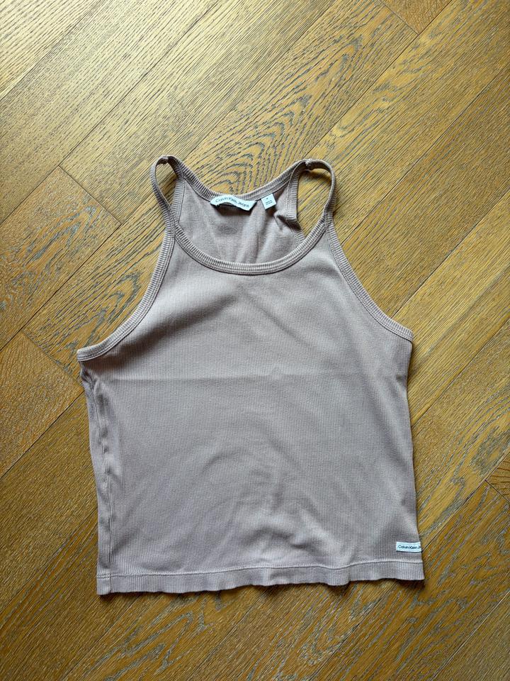 Топ Calvin Klein