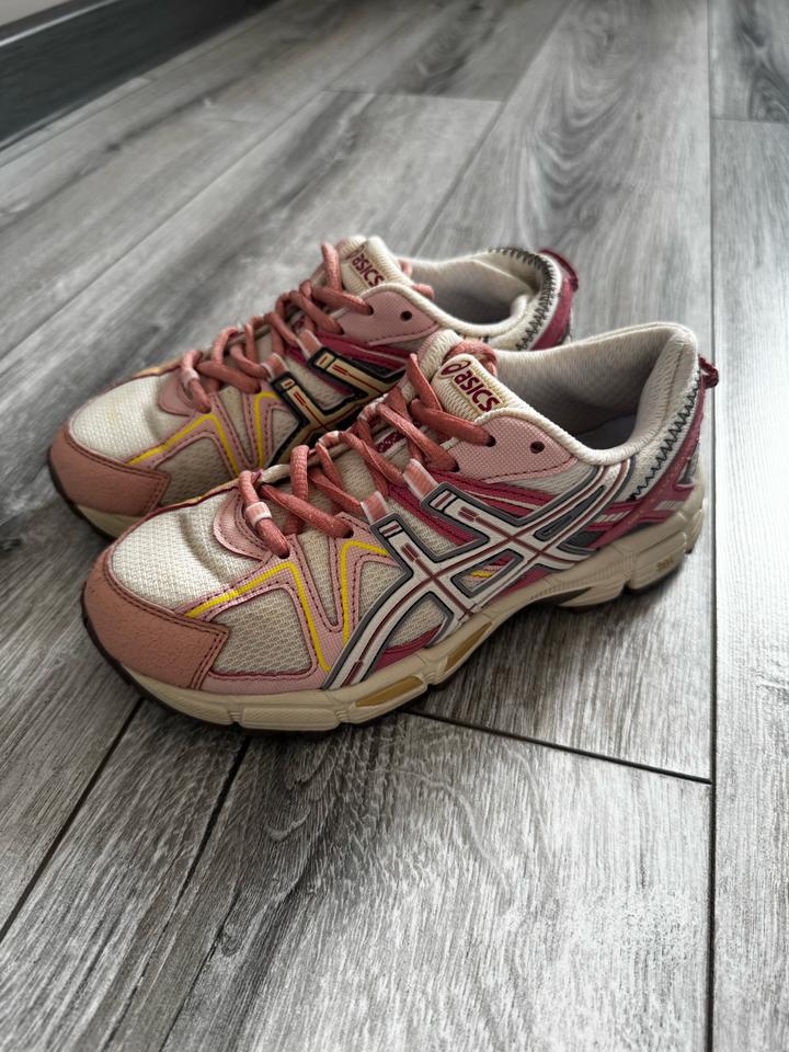 Кроссовки Asics Gel-Kahana 8