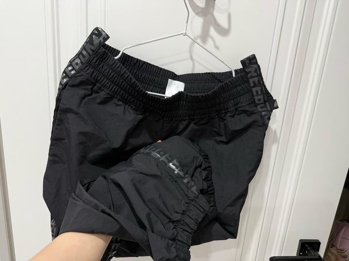 Спортивные брюки