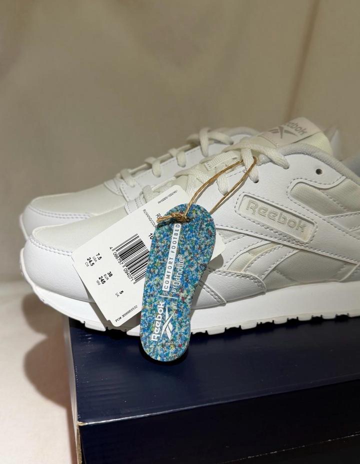 Женские кроссовки Reebok